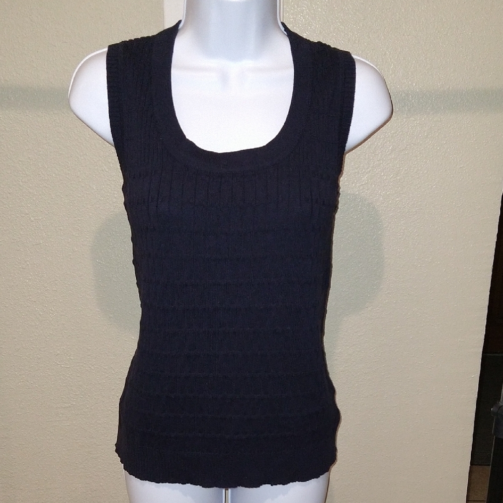 Liz Claiborne Navy Blue Ribbed Fitted Golf Top